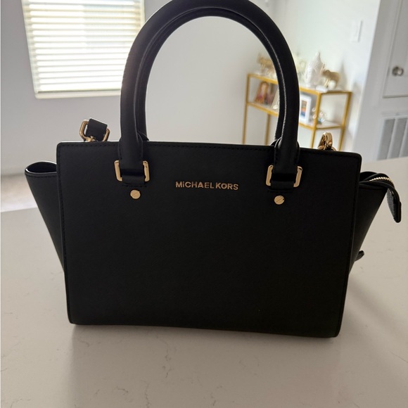 Michael Kors Black Saffiano Satchel with Gold Hardware - Picture 5 of 9
